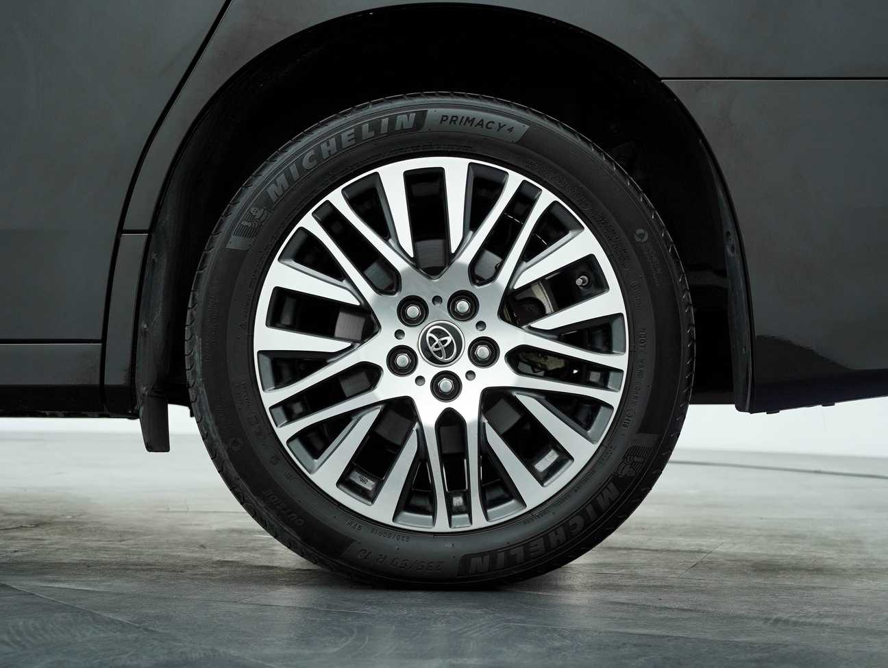 used 2017 Toyota Vellfire ZG 2.5