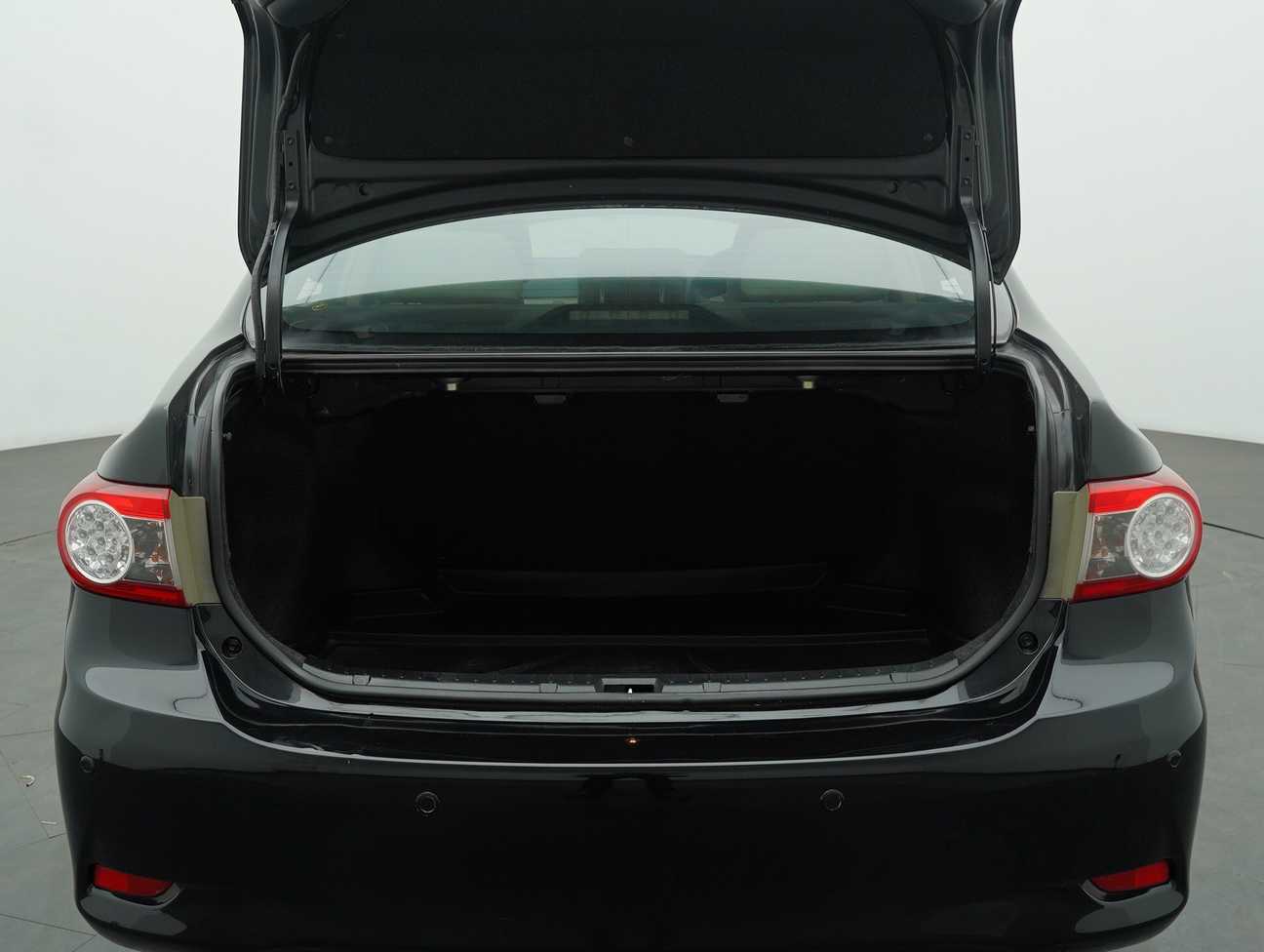 terpakai 2011 Toyota Corolla Altis E 1.8