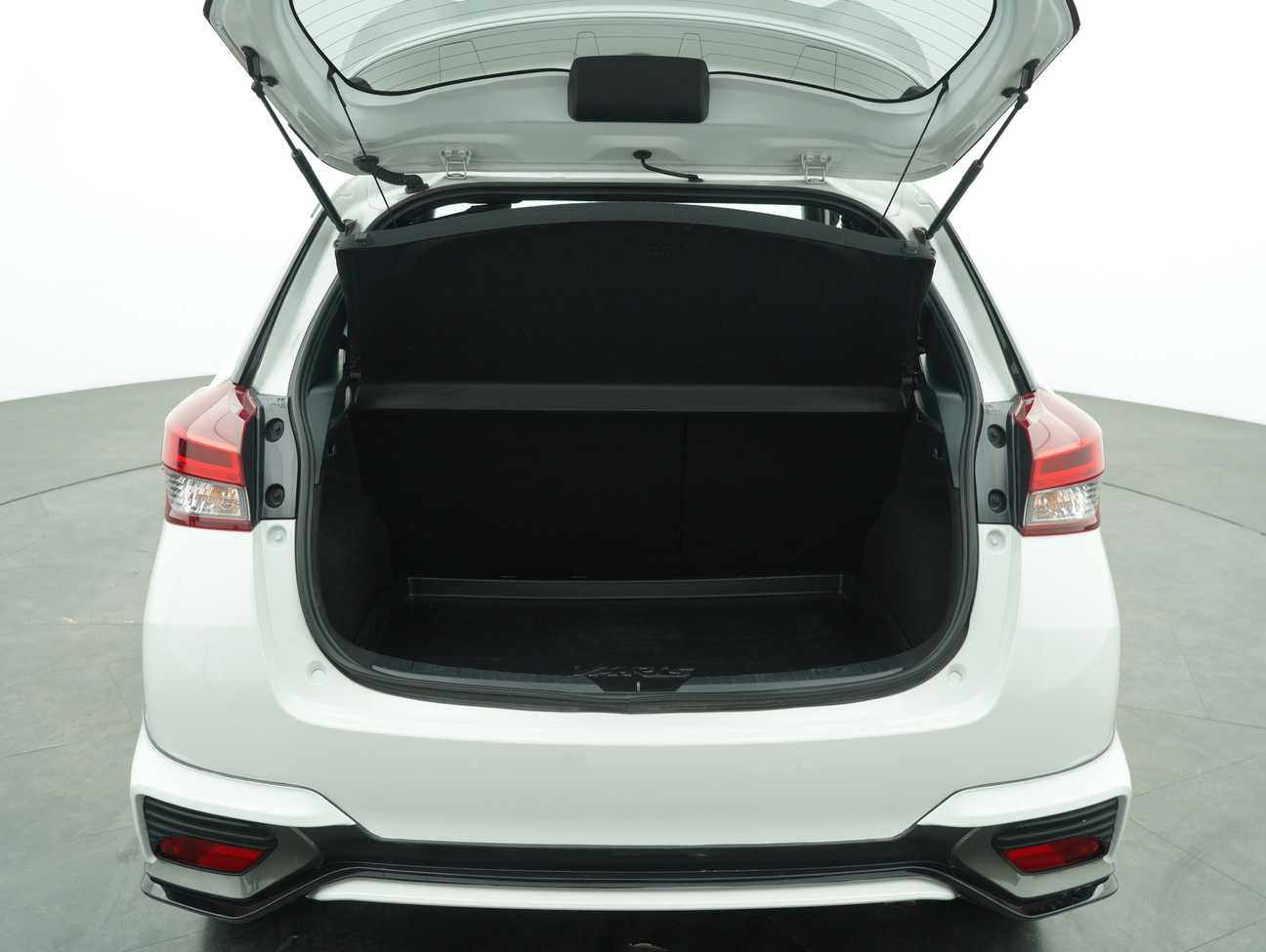 used 2021 Toyota Yaris E 1.5