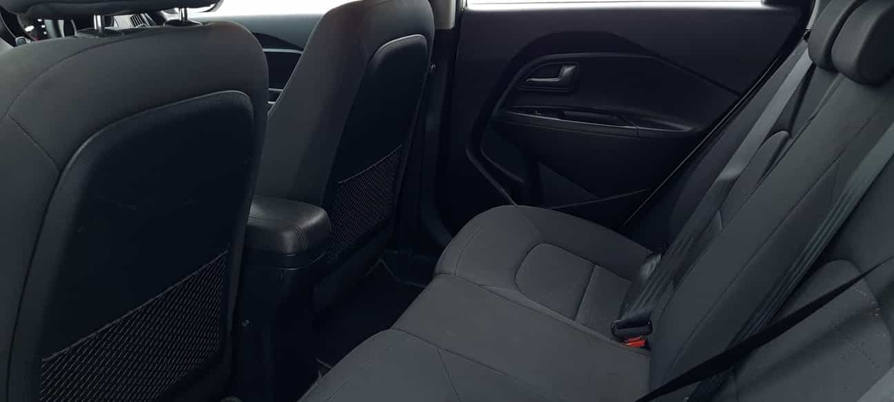 terpakai 2013 Kia RIO UB 1.4