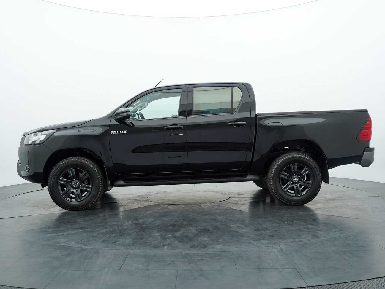 used 2022 Toyota Hilux E Dual Cab 2.4