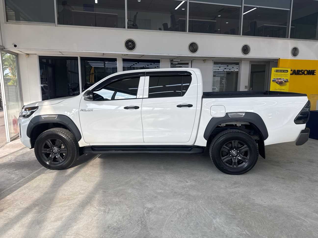 used 2023 Toyota Hilux E Dual Cab 2.4