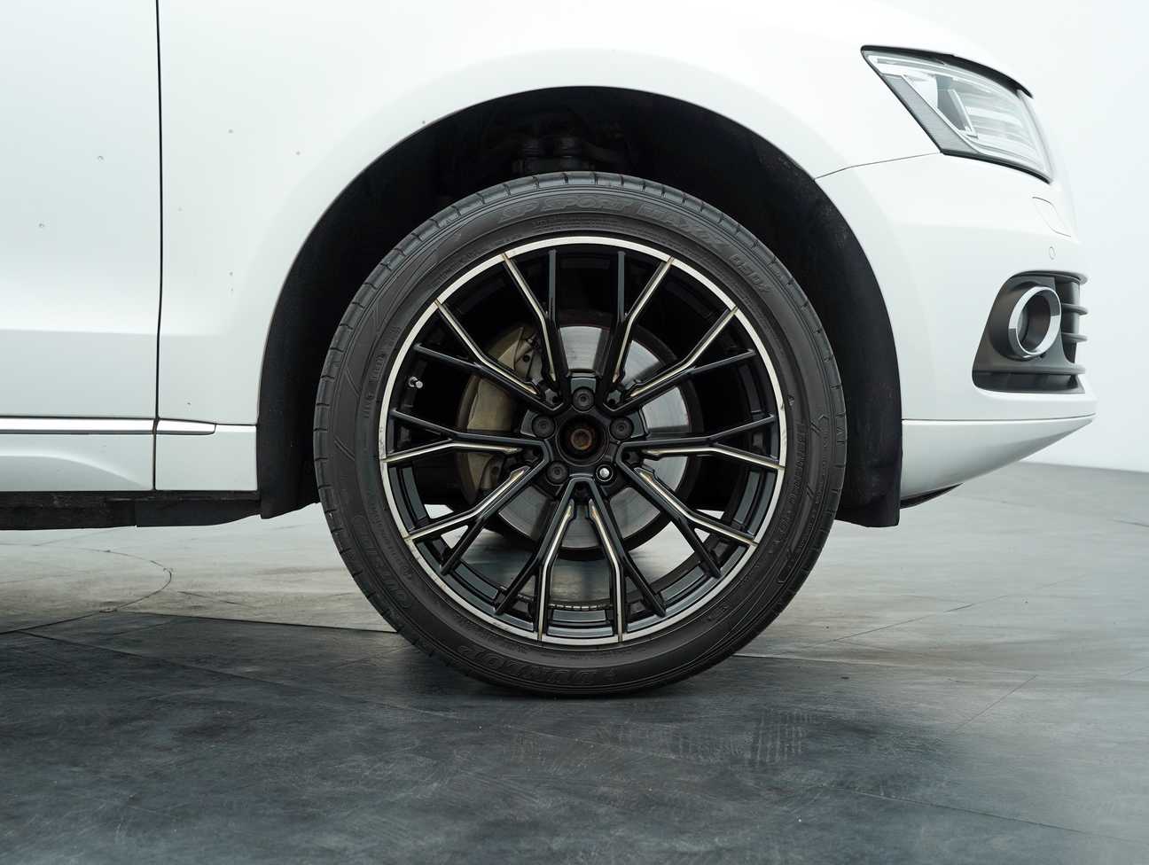 terpakai 2013 Audi Q5 Quattro TFSI 2.0