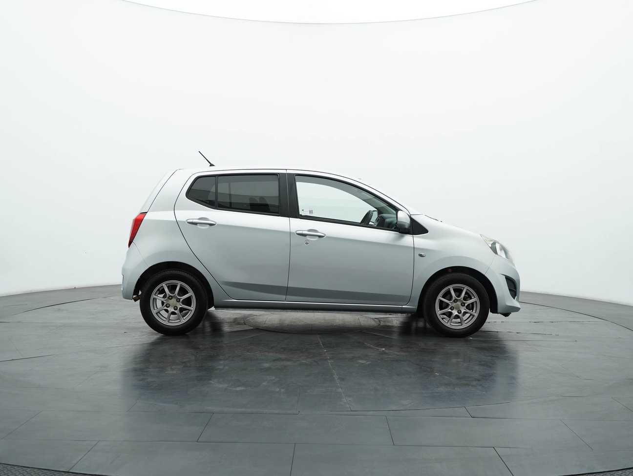 terpakai 2015 Perodua AXIA G 1.0