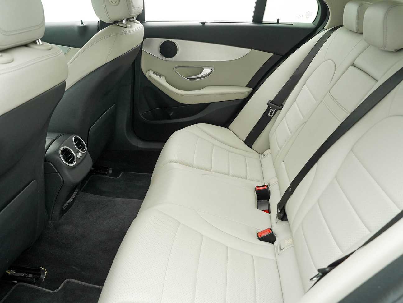 terpakai 2016 Mercedes-Benz C180 Avantgarde (7G-TRONIC Plus) 1.6