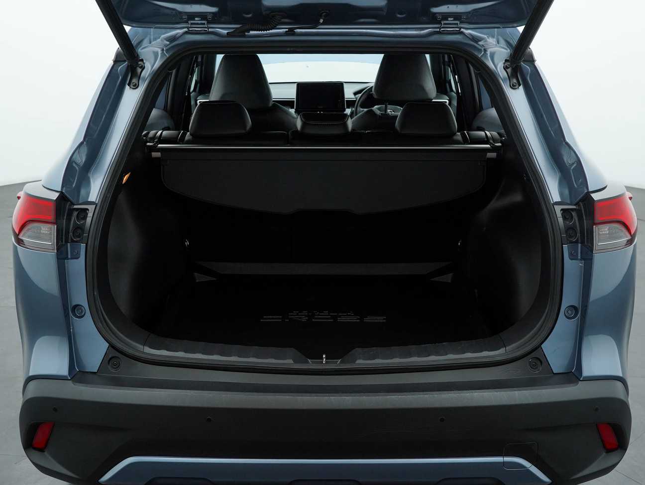 used 2023 Toyota Corolla Cross Hybrid 1.8