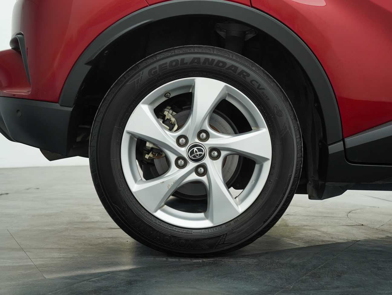 terpakai 2018 Toyota C-HR  1.8