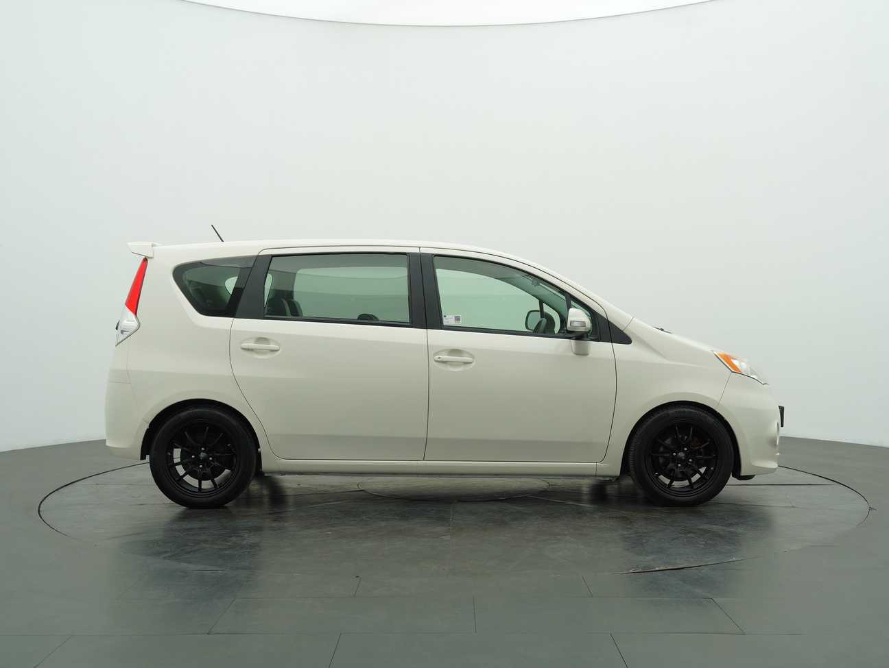 terpakai 2013 Perodua Alza EZi 1.5