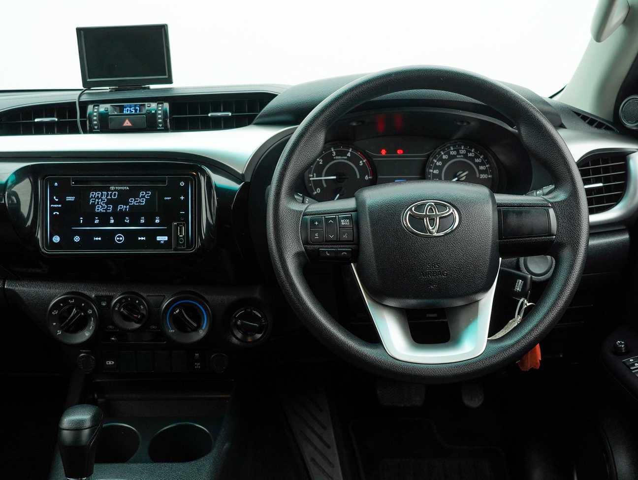 terpakai 2022 Toyota Hilux E Dual Cab 2.4