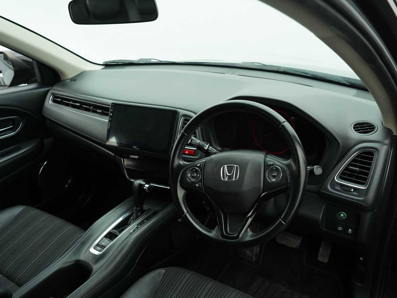 used 2015 Honda HR-V V 1.8