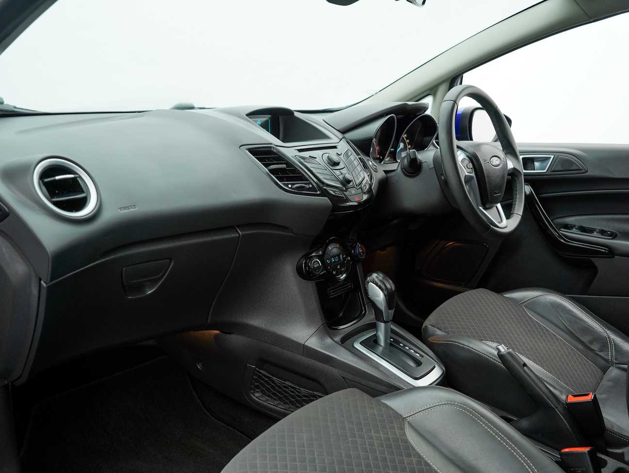 terpakai 2014 Ford FIESTA SPORT 1.0