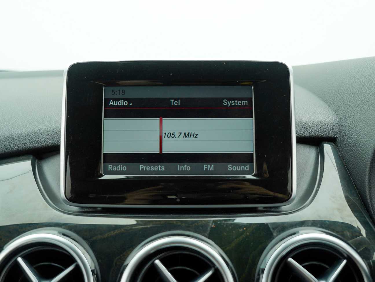 terpakai 2014 Mercedes-Benz B200 Sport Tourer 1.6