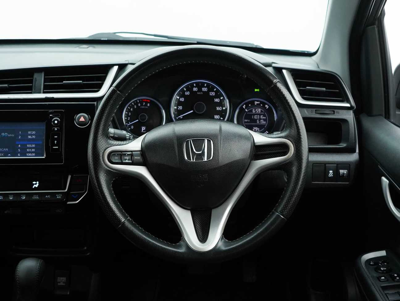 used 2017 Honda BR-V V 1.5