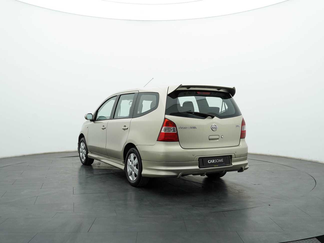 terpakai 2012 Nissan Grand Livina ST-L Comfort 1.6