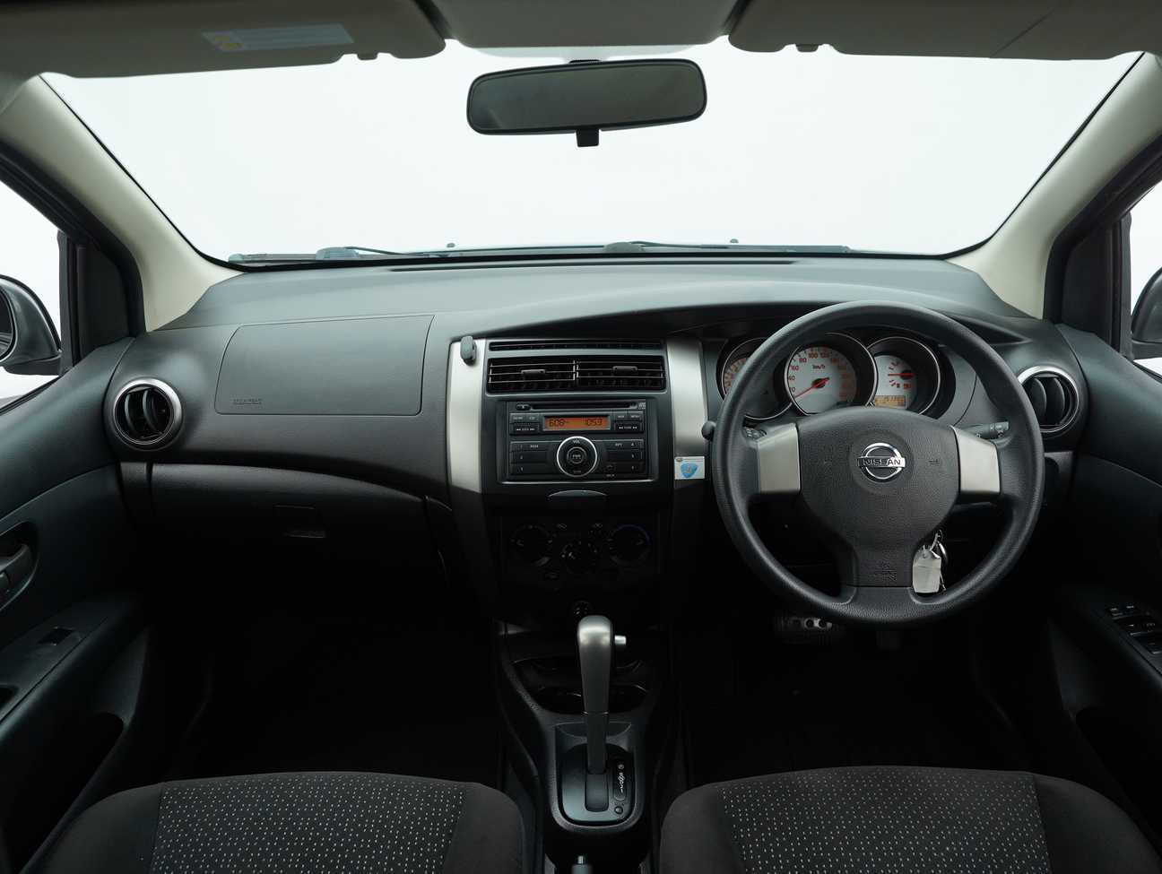 used 2013 Nissan Grand Livina Comfort 1.6