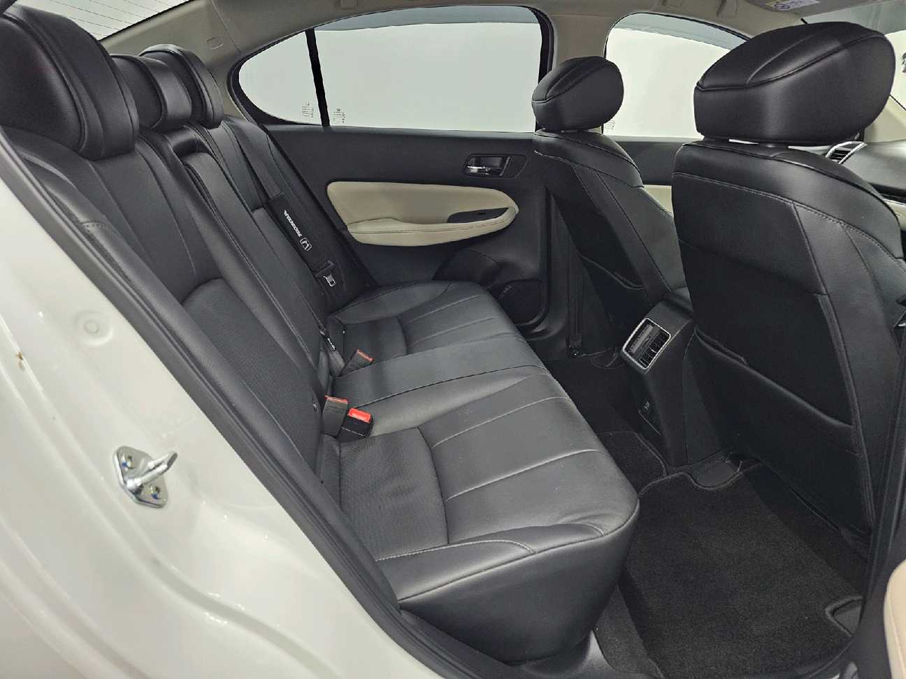 used 2022 Honda City V 1.5