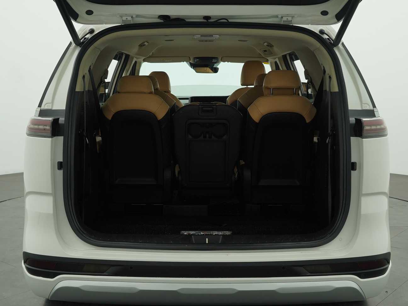 terpakai 2022 Kia Carnival  2.2