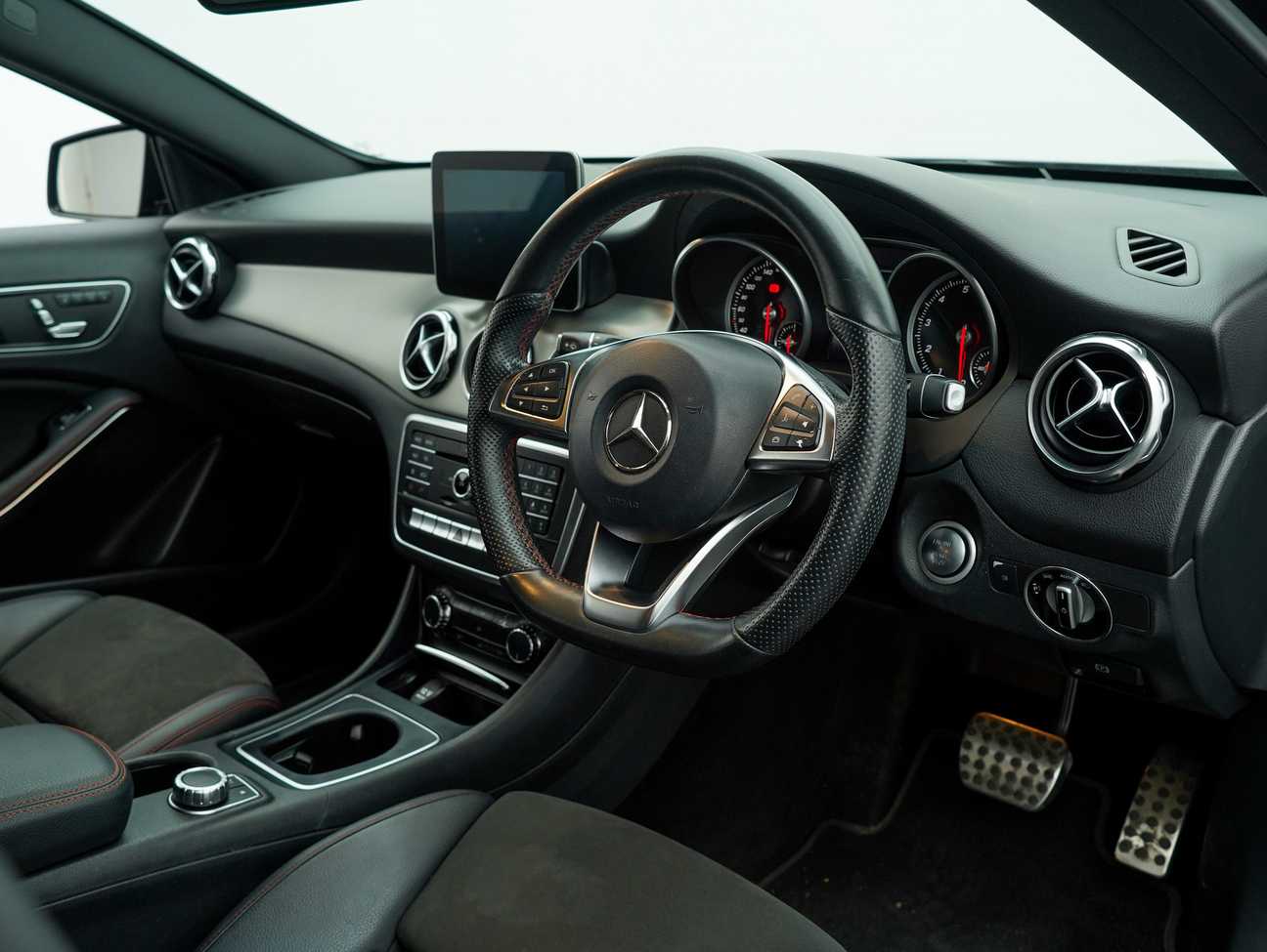 used 2017 Mercedes-Benz GLA250 4MATIC AMG Line 2.0