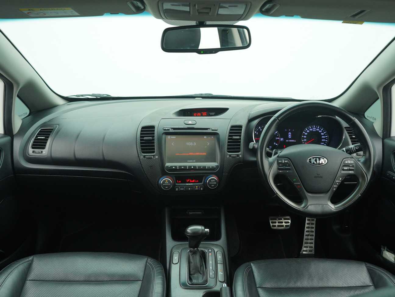 terpakai 2014 Kia Cerato  2.0