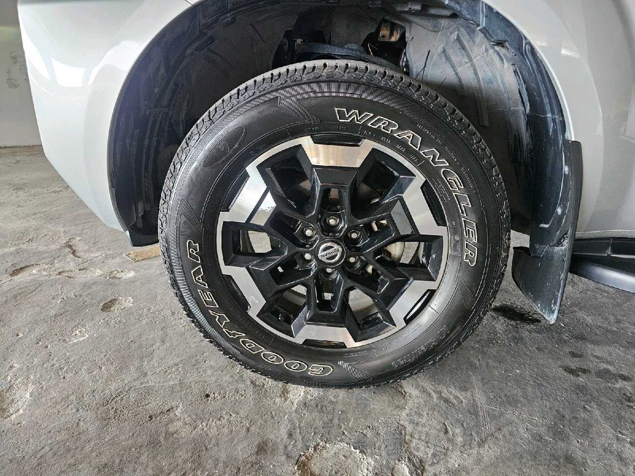 terpakai 2022 Nissan Navara VL Dual Cab 2.5