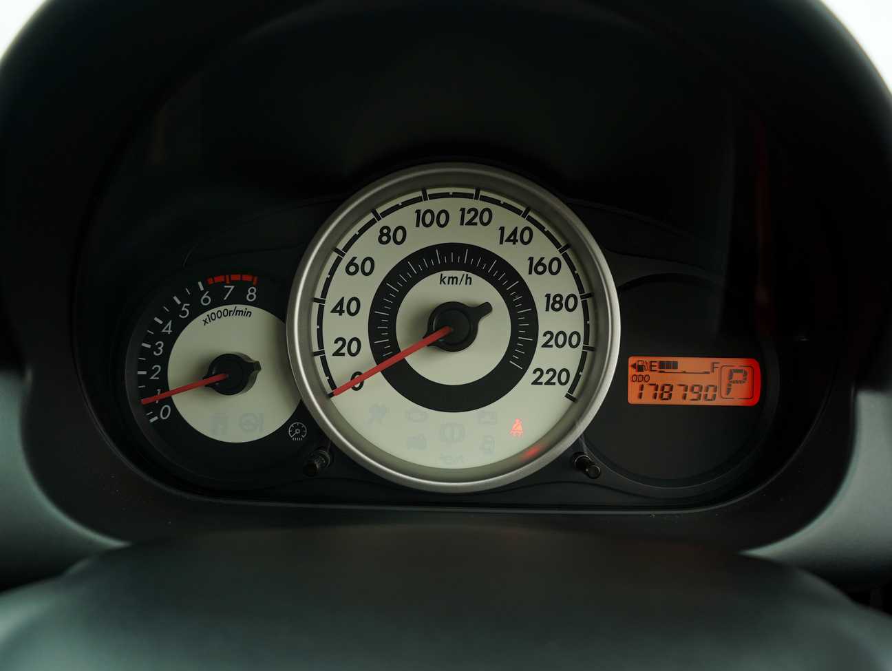 terpakai 2011 Mazda 2 R 1.5