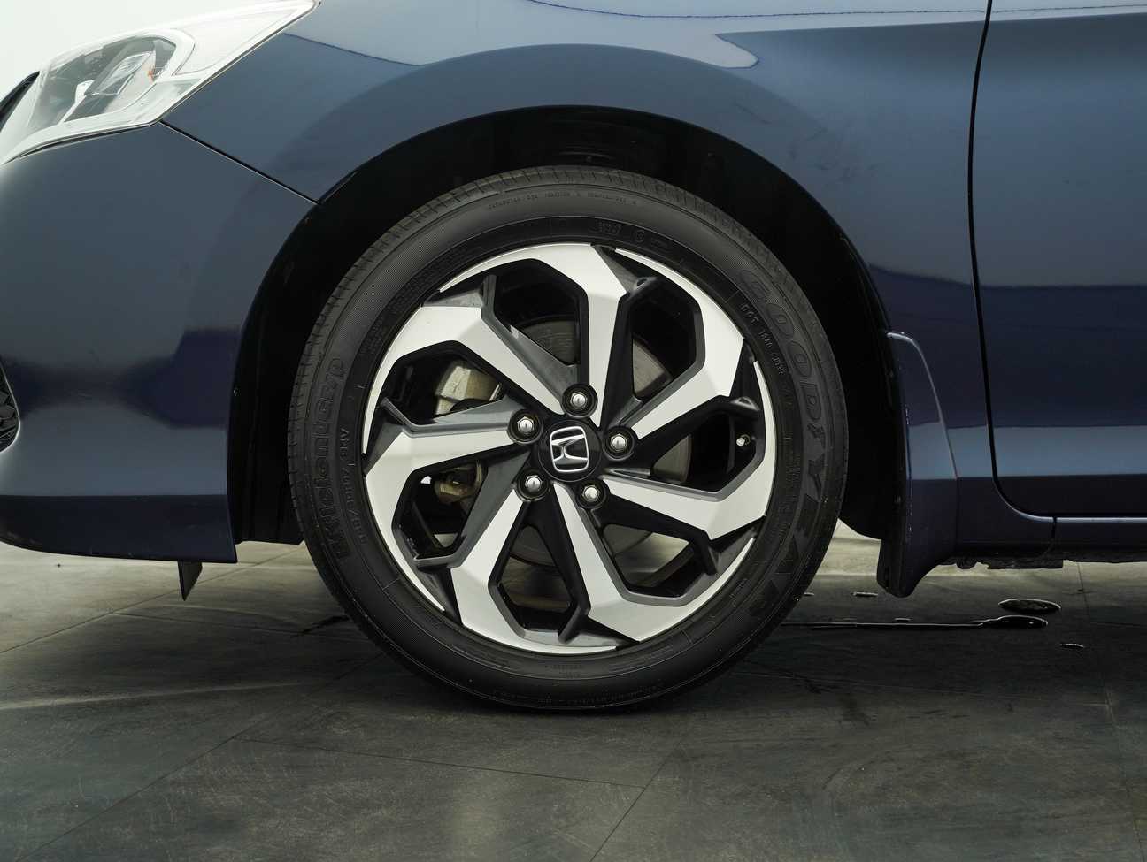 terpakai 2018 Honda Accord VTi-L 2.0