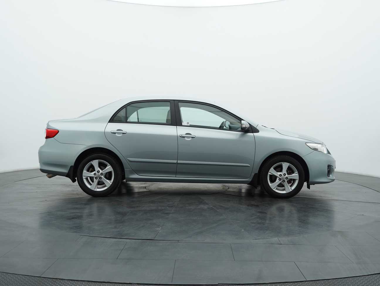 terpakai 2012 Toyota Corolla Altis E 1.8