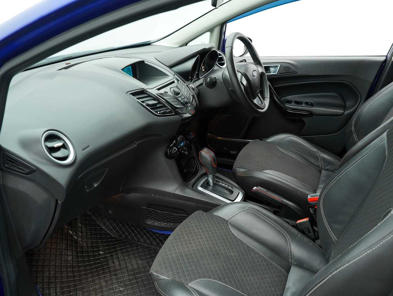 terpakai 2014 Ford FIESTA SPORT 1.0