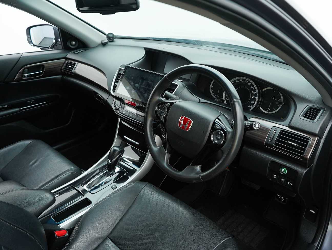 used 2016 Honda Accord VTi-L 2.4