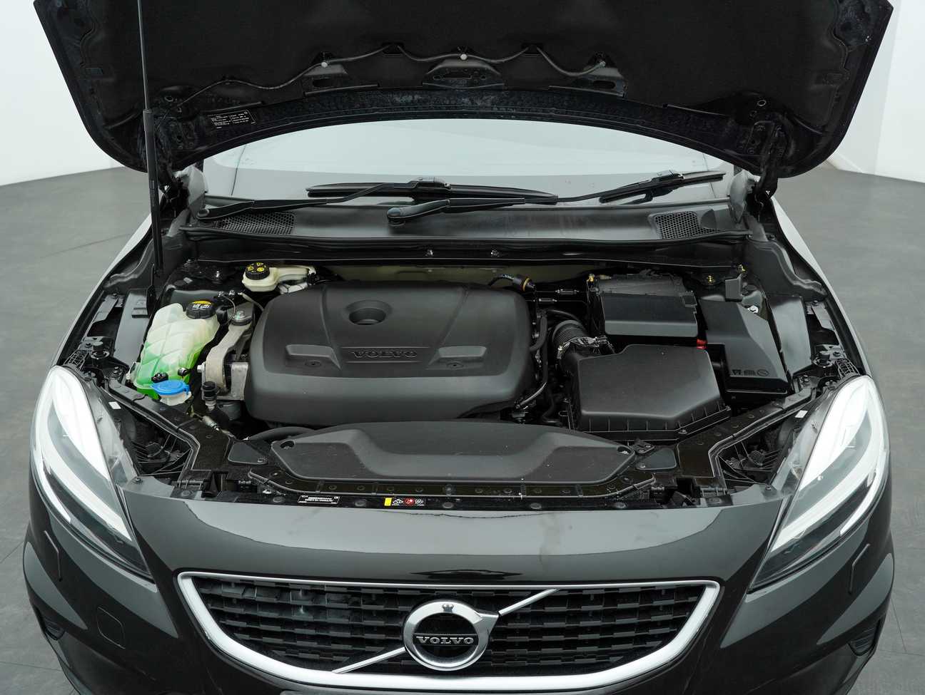 used 2018 Volvo V40 T4 2.0