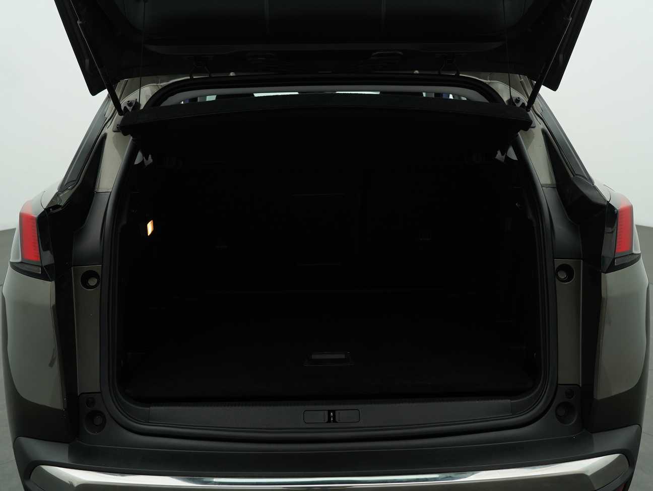 terpakai 2018 Peugeot 3008 THP Active 1.6