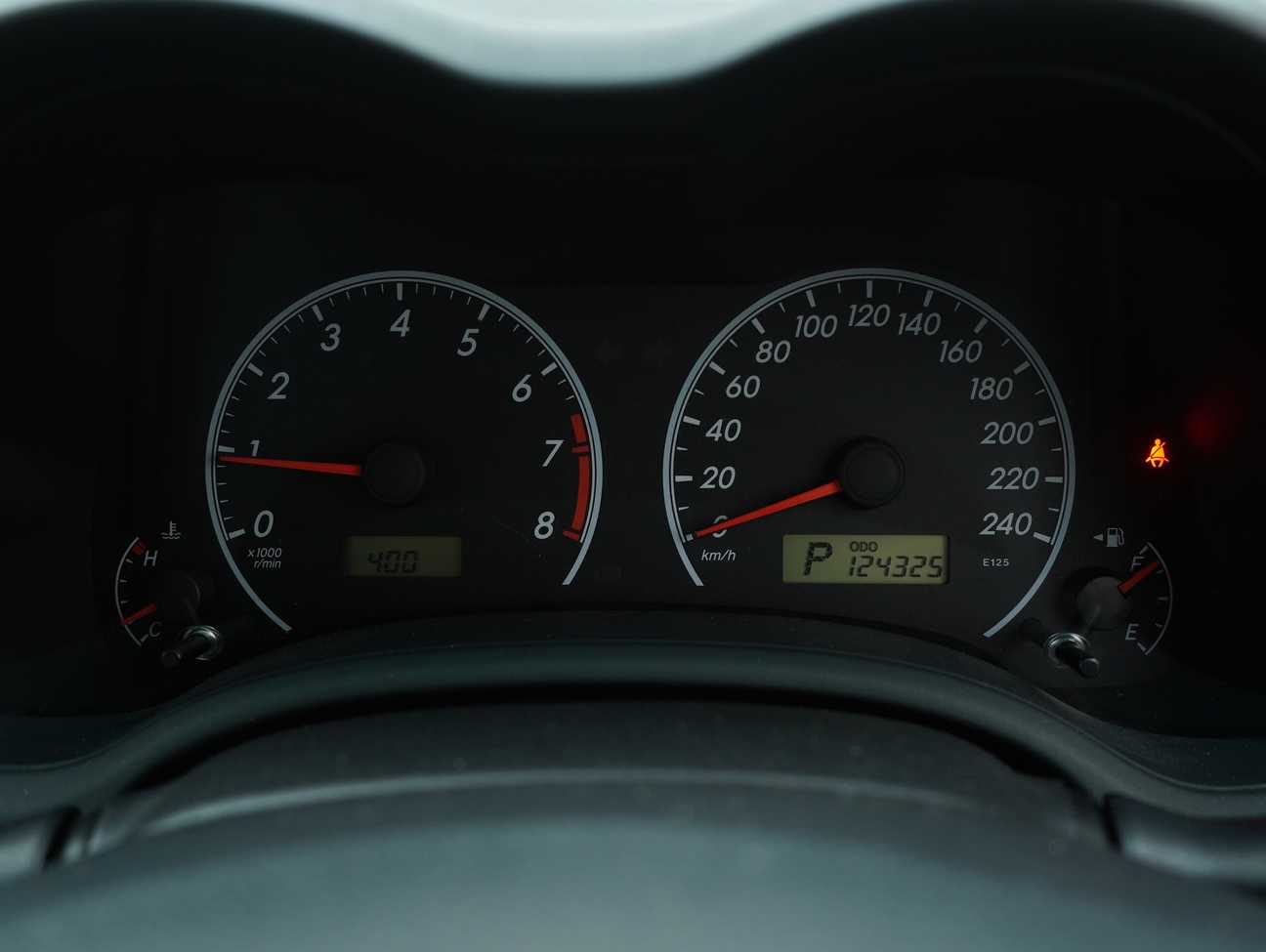 used 2011 Toyota Corolla Altis E 1.8