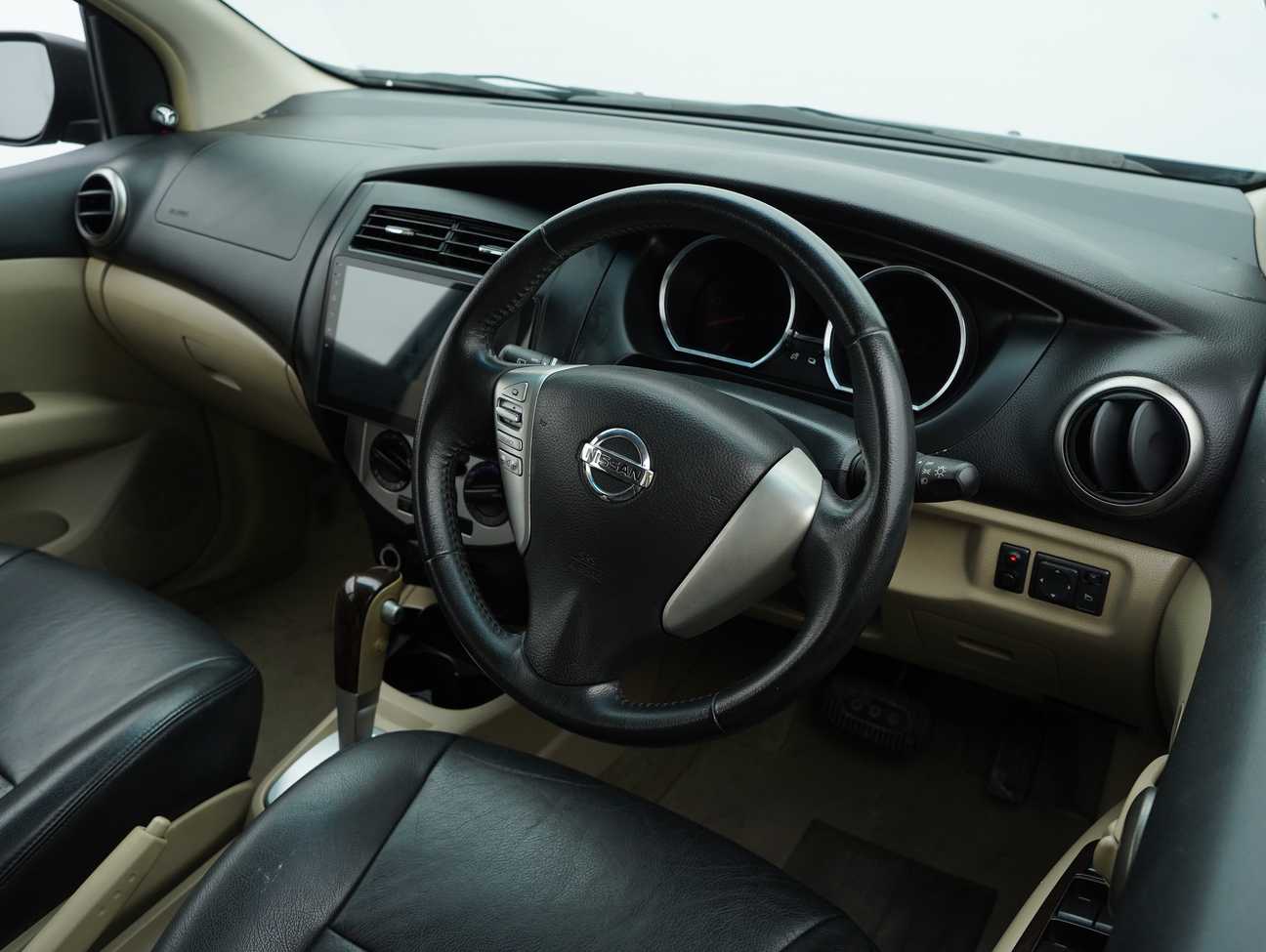 used 2013 Nissan Grand Livina Impul 1.8