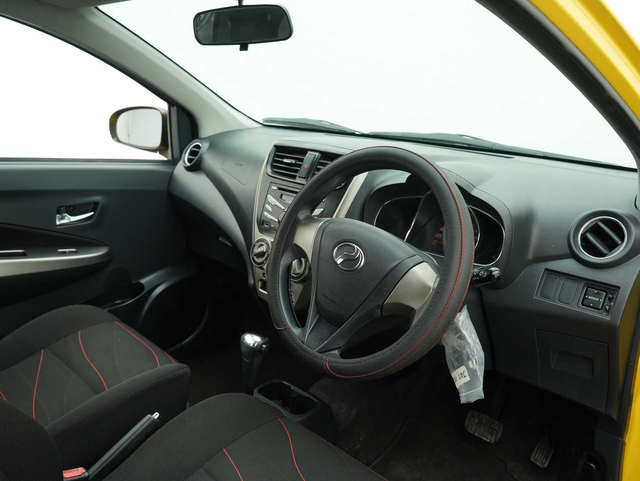 terpakai 2015 Perodua AXIA SE 1.0