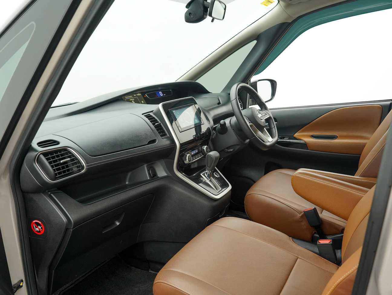 used 2018 Nissan Serena S-Hybrid High-Way Star 2.0