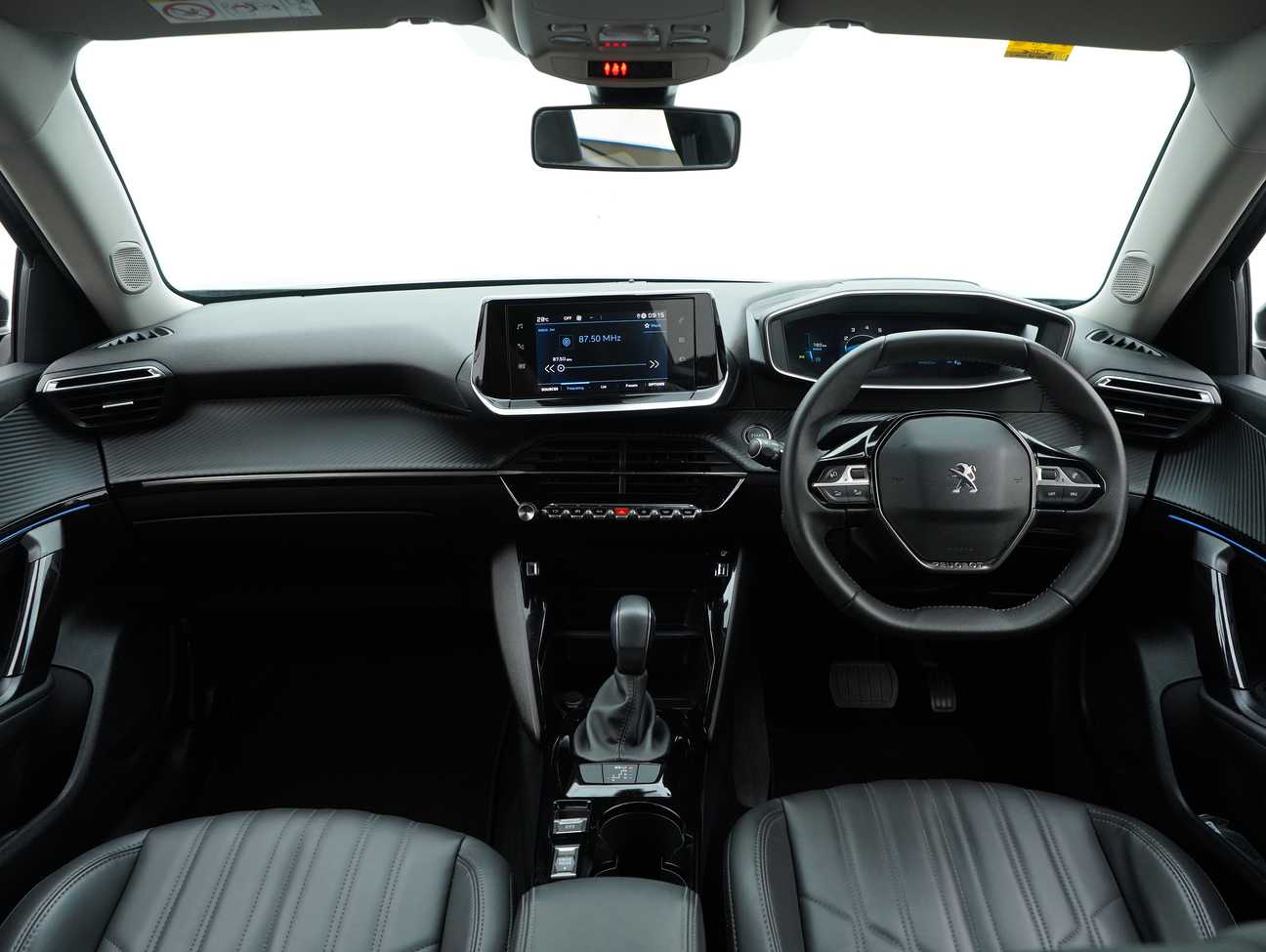 used 2022 Peugeot 2008 Allure 1.2