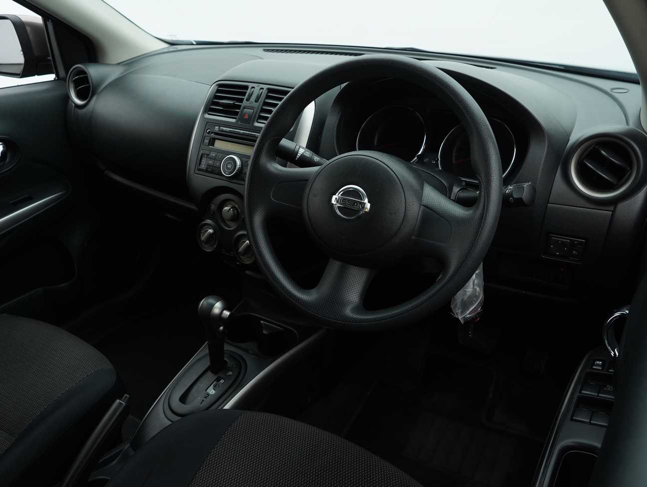 terpakai 2013 Nissan Almera V 1.5