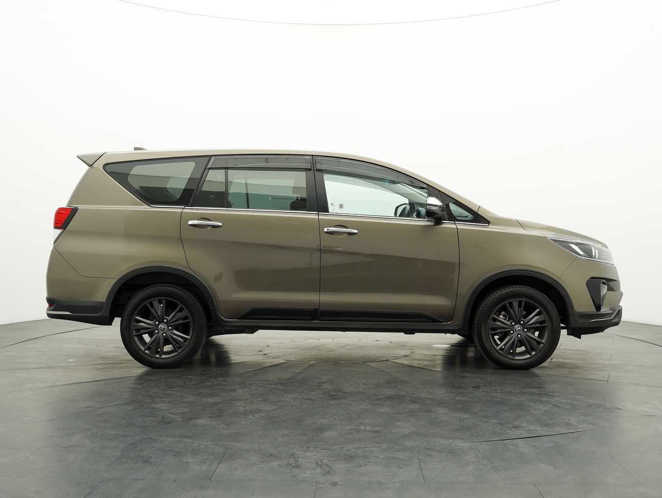 used 2021 Toyota Innova X 2.0