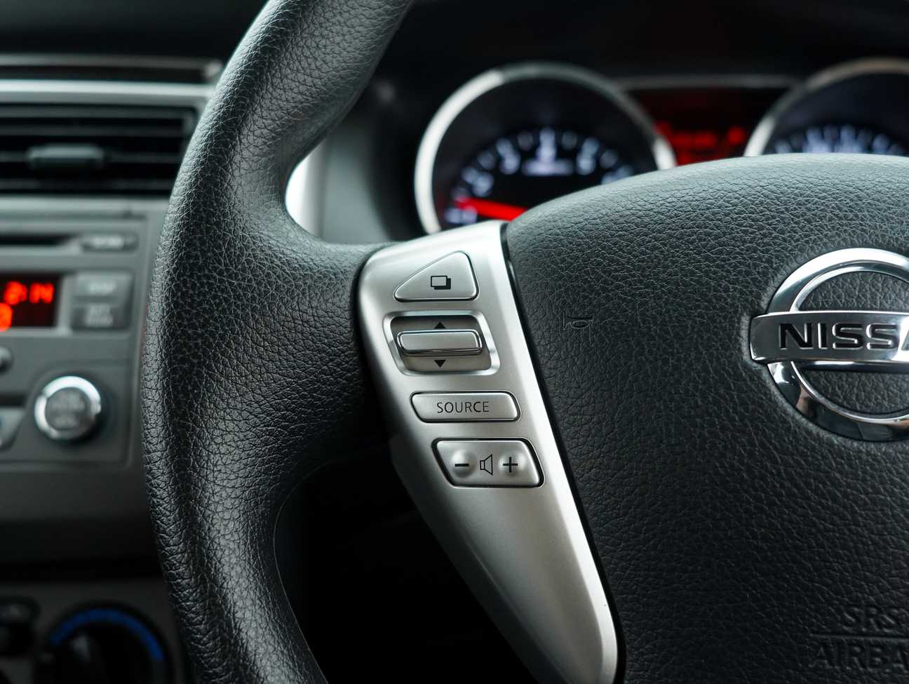 terpakai 2018 Nissan Grand Livina Comfort 1.6