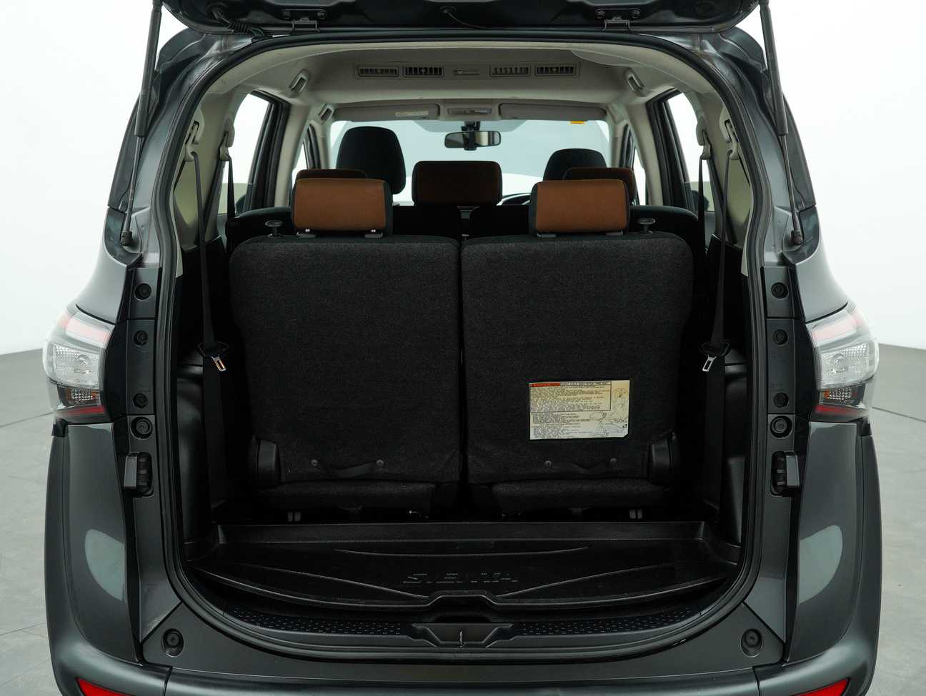 used 2018 Toyota Sienta V 1.5