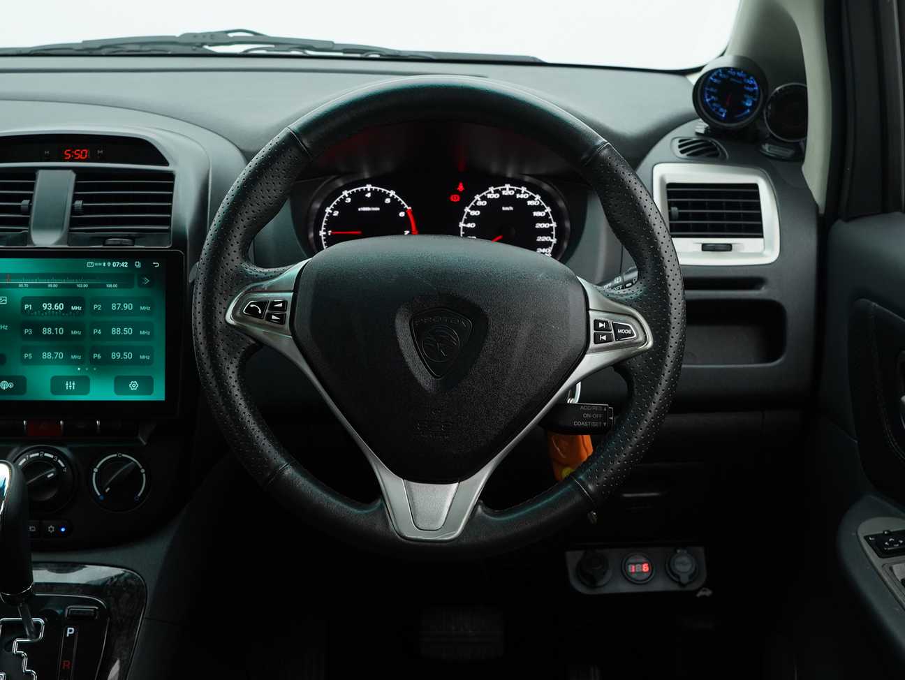 terpakai 2016 Proton Exora Premium 1.6