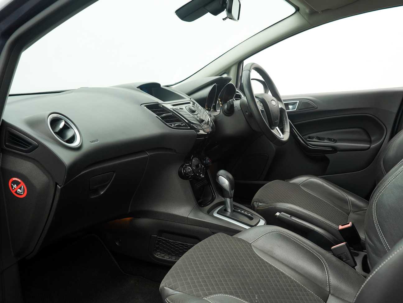 terpakai 2015 Ford Fiesta Sport 1.5