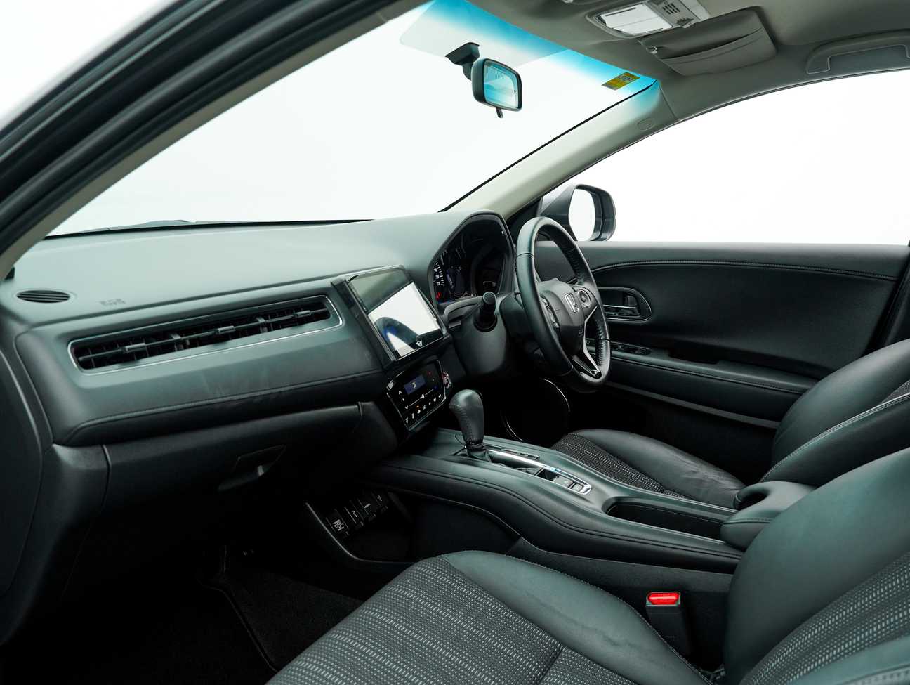 terpakai 2018 Honda HR-V i-VTEC V 1.8