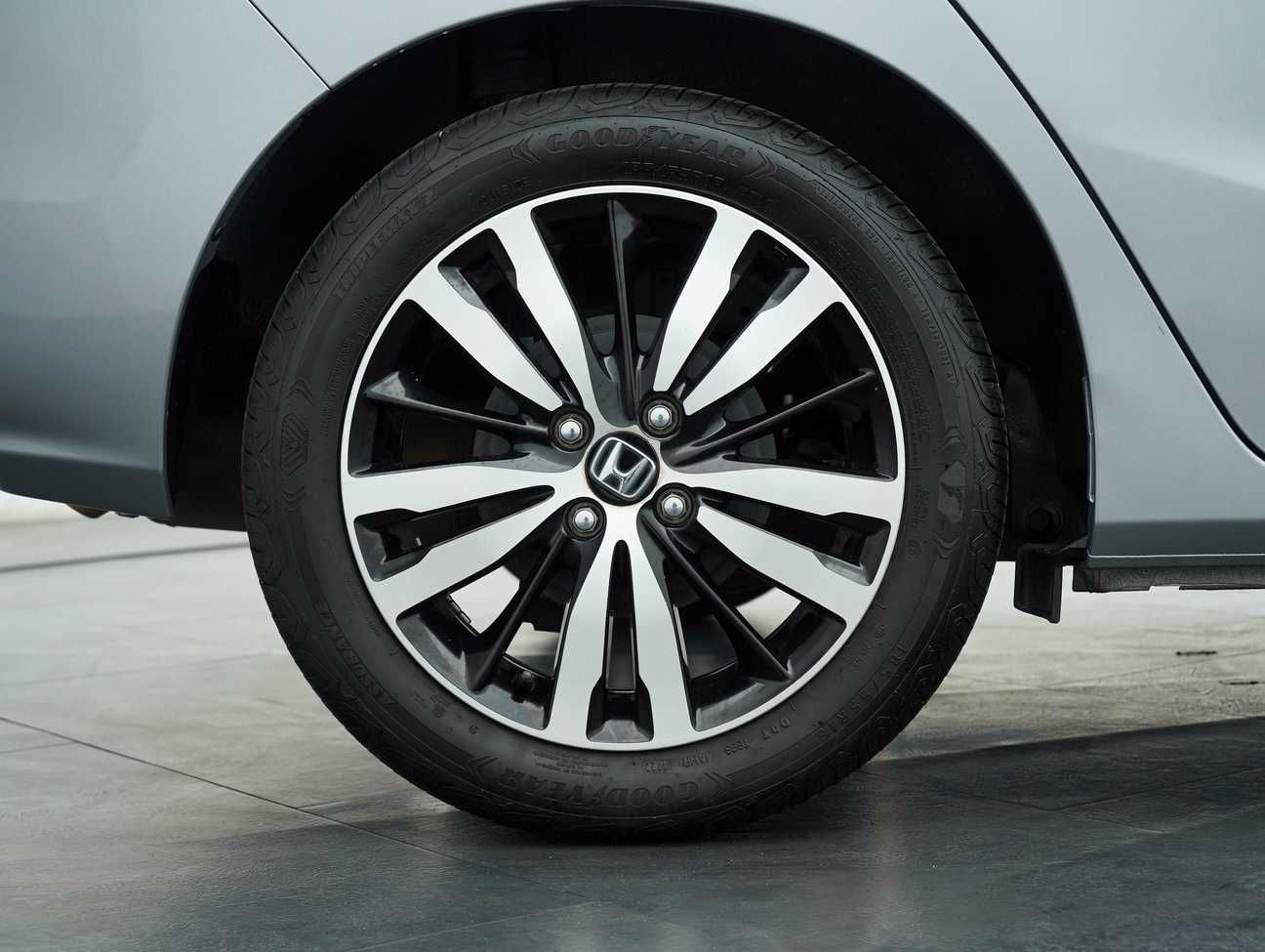 used 2017 Honda Jazz V 1.5