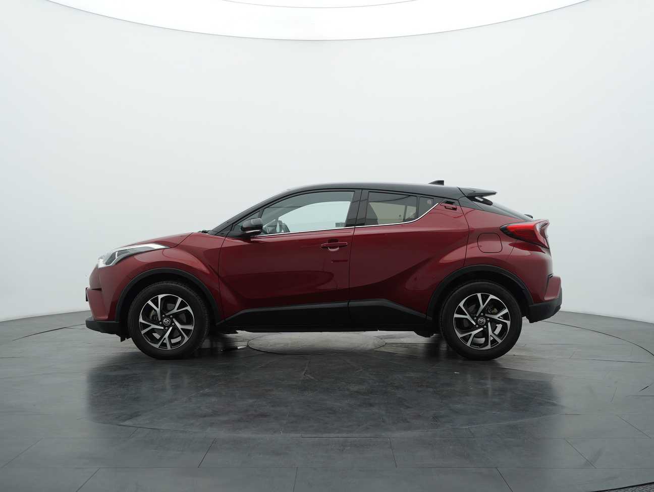 used 2018 Toyota C-HR  1.8