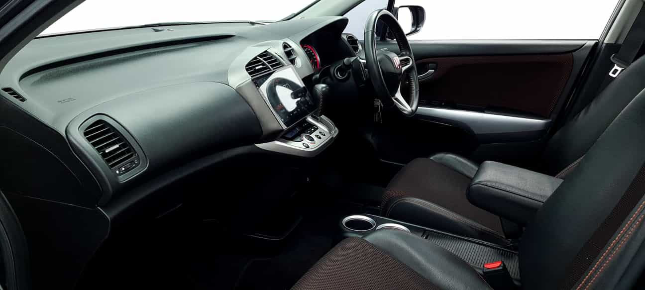 used 2013 Honda STREAM RSZ 1.8