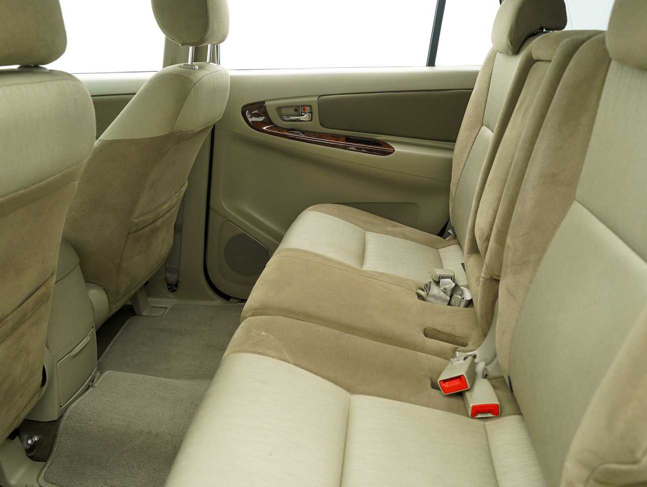 used 2015 Toyota Innova G 2.0