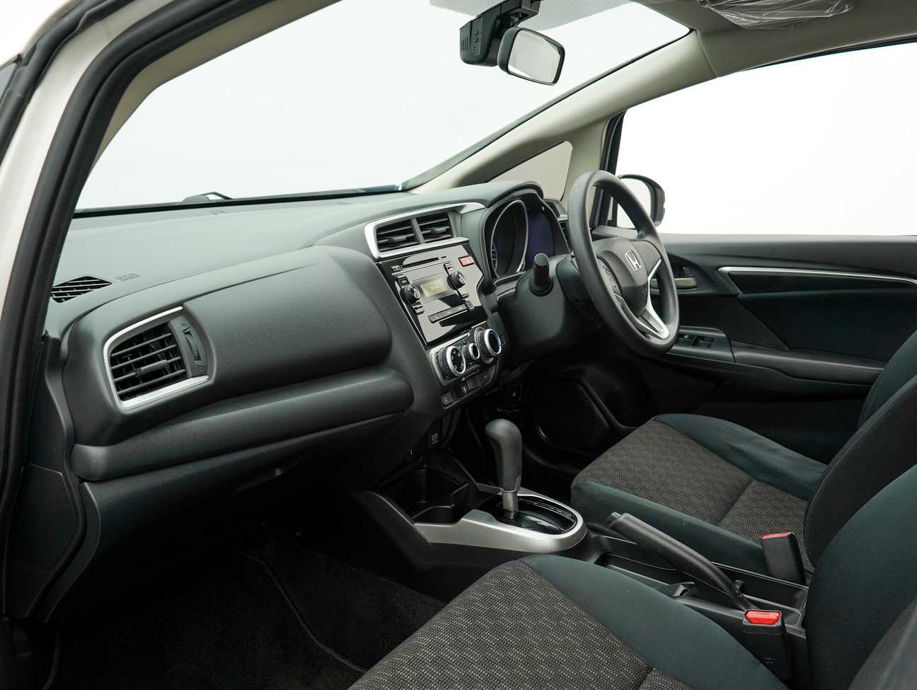 used 2014 Honda Jazz E 1.5