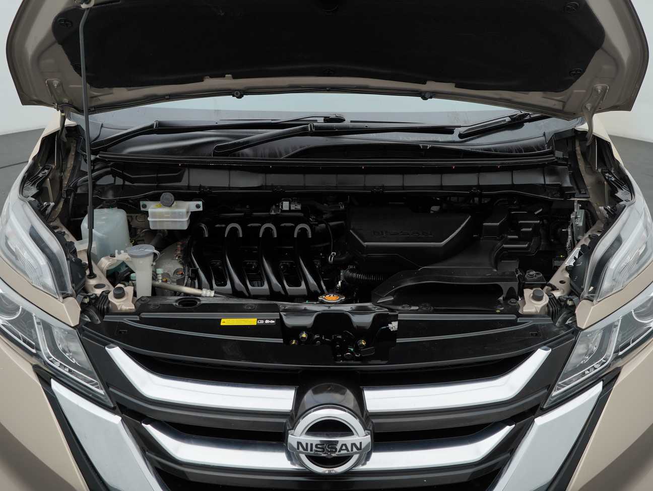 terpakai 2021 Nissan Serena S-Hybrid High-Way Star (2 Tone) 2.0