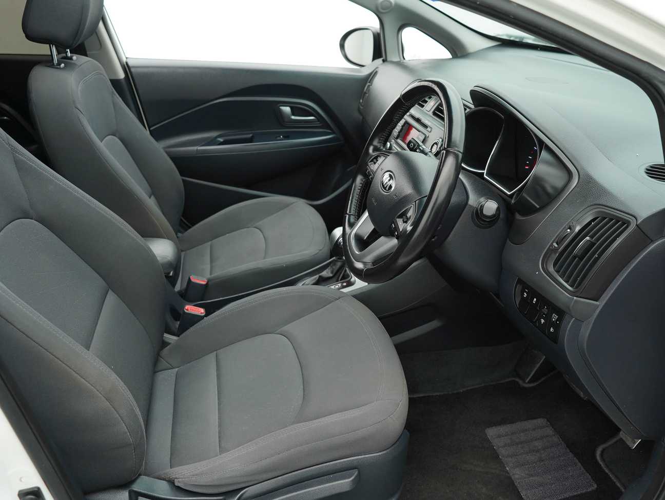 used 2015 Kia RIO UB 1.4